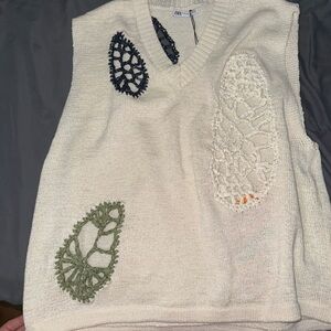 Zara Women's Cream V-Neck Sweater with Crochet Details